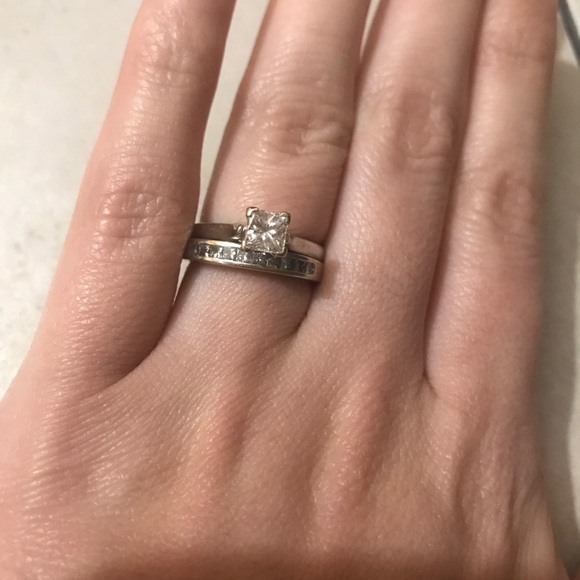 Wedding ring - Picture 3 of 3